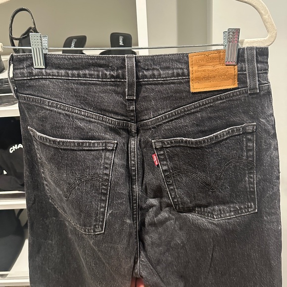 Levi’s Ribcage Jeans - Picture 3 of 3